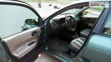 Renault Megane 2005  випуску Київ з двигуном 1.6 л газ седан механіка за 5300 долл. 
