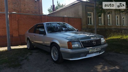 Opel Monza 1978  випуску Харків з двигуном 3 л бензин купе автомат за 3500 долл. 