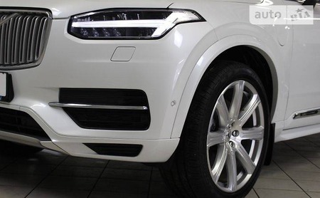 Volvo XC90 2016  випуску Львів з двигуном 2 л бензин позашляховик автомат за 40600 долл. 