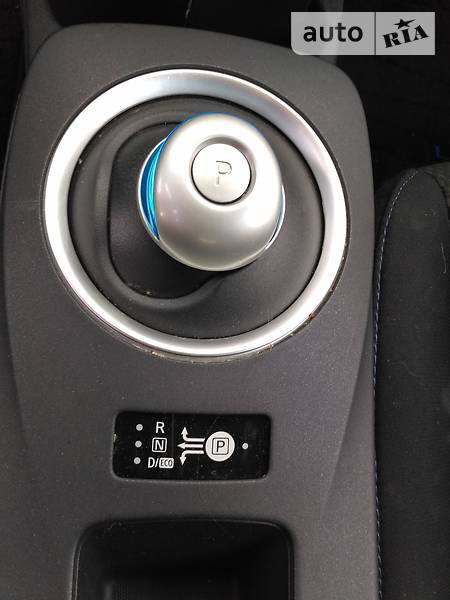 Nissan Leaf 2015  випуску Київ з двигуном 0 л електро хэтчбек автомат за 14000 долл. 