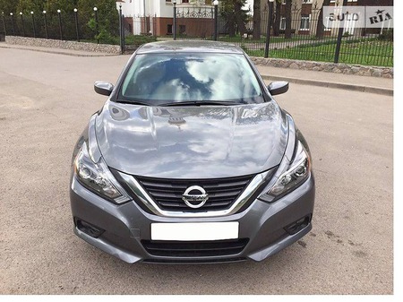 Nissan Altima 2016  випуску Харків з двигуном 2.5 л бензин седан автомат за 15199 долл. 