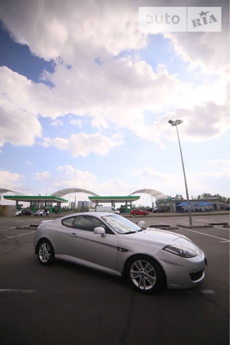 Hyundai Coupe 2008  випуску Київ з двигуном 2 л бензин купе автомат за 8100 долл. 