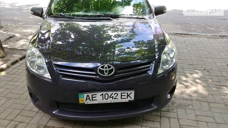 Toyota Auris 2011  випуску Дніпро з двигуном 1.6 л  хэтчбек механіка за 11000 долл. 