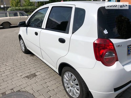 Chevrolet Aveo 2012  випуску Хмельницький з двигуном 1.5 л газ хэтчбек механіка за 5300 долл. 