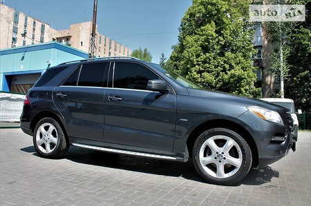 Mercedes-Benz ML 350 2012  випуску Полтава з двигуном 3.5 л бензин позашляховик автомат за 30000 долл. 