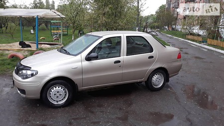 Fiat Albea 2010  випуску Полтава з двигуном 1.4 л бензин седан механіка за 7000 долл. 