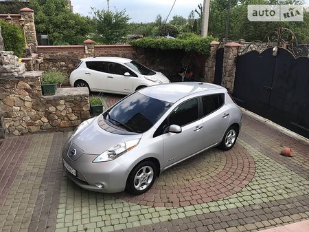 Nissan Leaf 2013  випуску Луцьк з двигуном 0 л електро хэтчбек автомат за 10900 долл. 