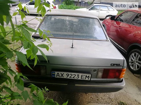 Opel Rekord 1986  випуску Харків з двигуном 2.2 л газ седан механіка за 1100 долл. 