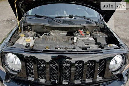 Jeep Patriot 2016  випуску Київ з двигуном 2.4 л газ позашляховик автомат за 14560 долл. 