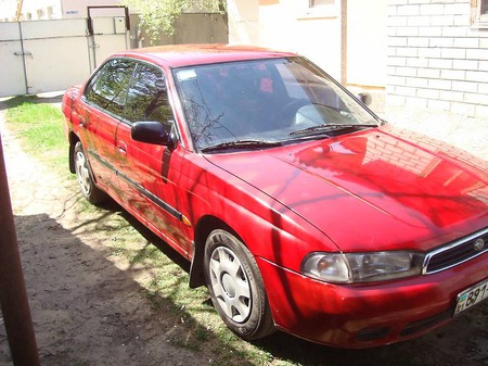 Subaru Legacy 1995  випуску Харків з двигуном 0 л газ седан механіка за 3000 долл. 
