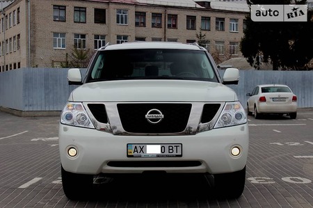Nissan Patrol 2012  випуску Харків з двигуном 5.6 л бензин позашляховик автомат за 33900 долл. 