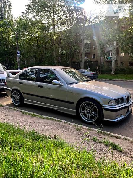 BMW 325 1995  випуску Одеса з двигуном 2.5 л бензин седан механіка за 7000 долл. 