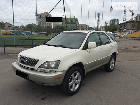 Lexus RX 300 2000  випуску Одеса з двигуном 3 л газ позашляховик автомат за 9400 долл. 