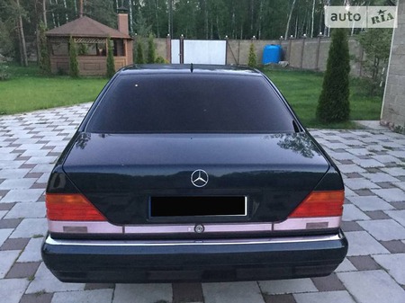 Mercedes-Benz S 320 1996  випуску Київ з двигуном 3.2 л газ седан автомат за 8800 долл. 