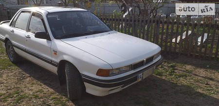 Mitsubishi Galant 1989  випуску Івано-Франківськ з двигуном 1.8 л бензин седан механіка за 2800 долл. 