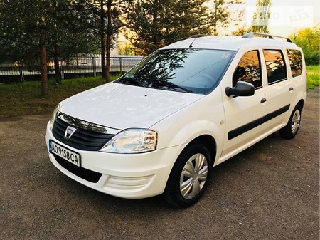 Dacia Logan 2010  випуску Ужгород з двигуном 1.4 л бензин універсал механіка за 5990 долл. 