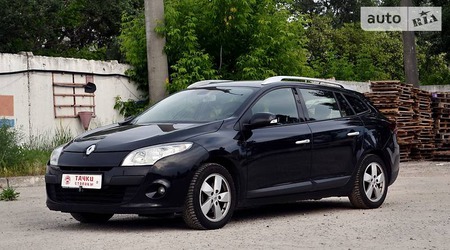 Renault Megane 2011  випуску Київ з двигуном 1.5 л дизель універсал автомат за 10800 долл. 