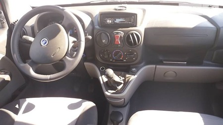 Fiat Doblo 2007  випуску Луцьк з двигуном 1.3 л дизель мінівен механіка за 6550 долл. 