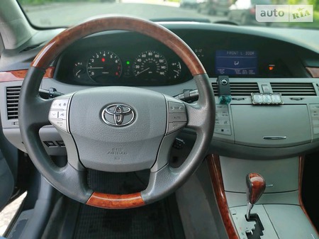 Toyota Avalon 2006  випуску Суми з двигуном 3.5 л газ седан автомат за 10100 долл. 