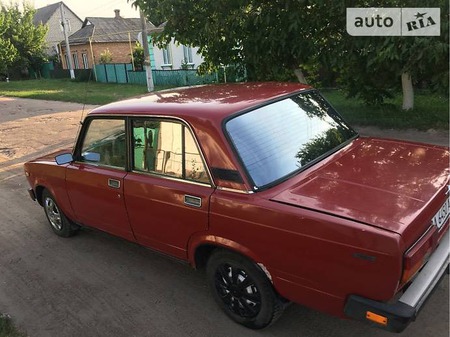 Lada 2105 1995  випуску Кропивницький з двигуном 1.5 л бензин седан механіка за 1000 долл. 