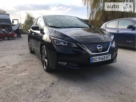 Nissan Leaf 2018  випуску Тернопіль з двигуном 0 л електро хэтчбек  за 30100 долл. 