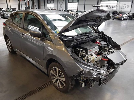 Nissan Leaf 2018  випуску Рівне з двигуном 0 л електро  автомат за 17950 долл. 