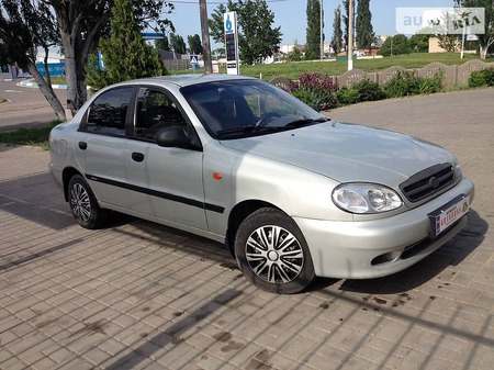 Daewoo Lanos 2009  випуску Миколаїв з двигуном 1.5 л бензин седан механіка за 3800 долл. 