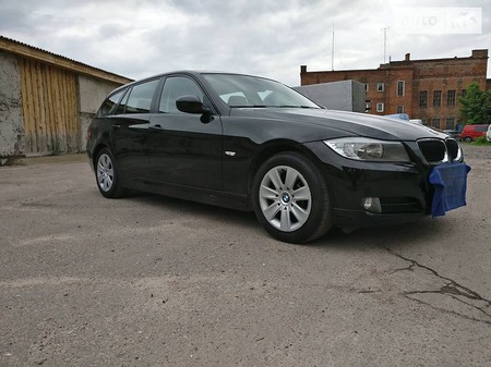 BMW 318 2012  випуску Чернігів з двигуном 2 л дизель універсал механіка за 11400 долл. 
