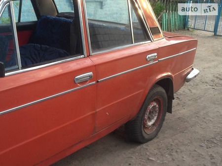 Lada 2103 1980  випуску Запоріжжя з двигуном 1.5 л бензин седан механіка за 25000 грн. 