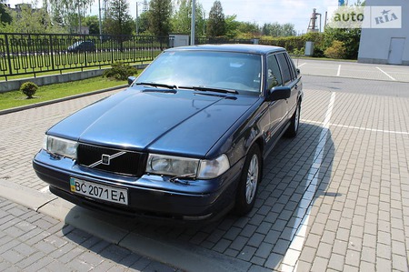 Volvo 960 1995  випуску Львів з двигуном 2.5 л газ седан механіка за 3000 долл. 