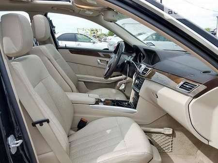 Mercedes-Benz E 400 2015  випуску Львів з двигуном 3 л бензин седан автомат за 10500 долл. 