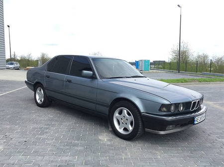 BMW 735 1987  випуску Дніпро з двигуном 3.5 л газ седан автомат за 3900 долл. 