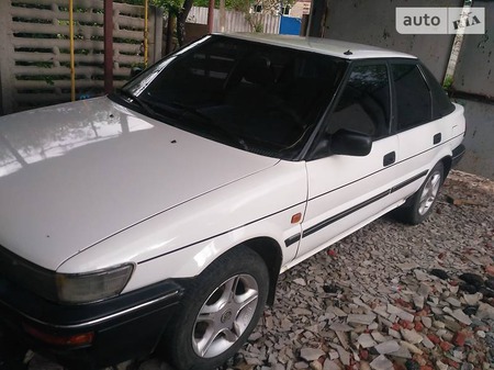 Toyota Corolla 1988  випуску Харків з двигуном 0 л газ хэтчбек механіка за 2200 долл. 