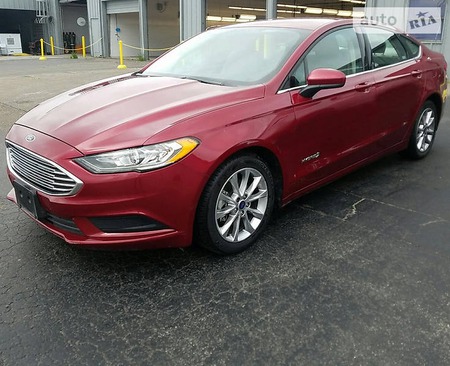 Ford Fusion 2017  випуску Дніпро з двигуном 2 л гібрид седан автомат за 15000 долл. 