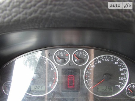 Volkswagen Multivan 2007  випуску Київ з двигуном 3.2 л газ мінівен механіка за 15800 долл. 