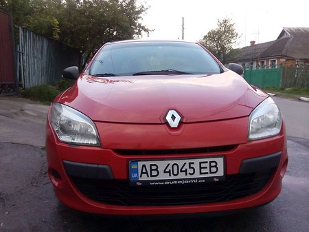 Renault Megane 2010  випуску Вінниця з двигуном 1.6 л газ хэтчбек механіка за 7700 долл. 