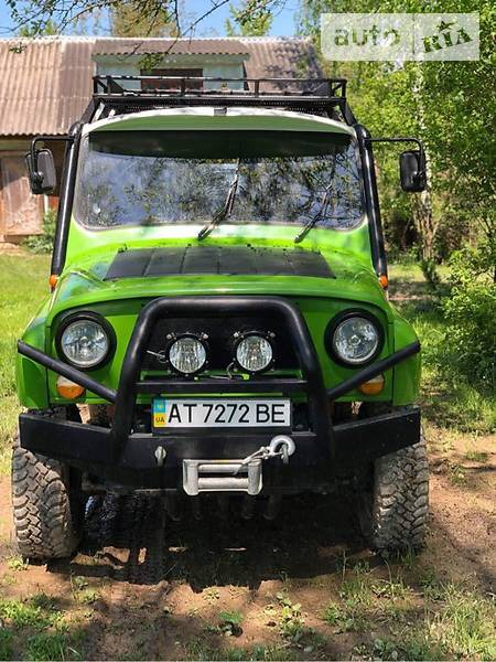 УАЗ 469 1995  випуску Івано-Франківськ з двигуном 2.4 л газ позашляховик механіка за 5400 долл. 