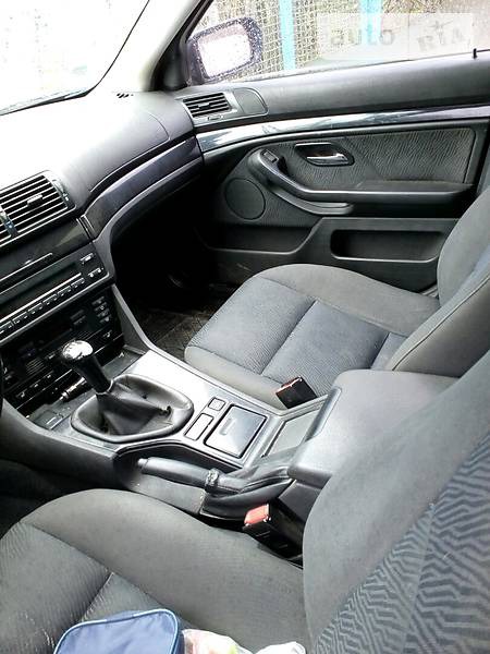 BMW 520 2000  випуску Запоріжжя з двигуном 2 л дизель універсал механіка за 4200 долл. 