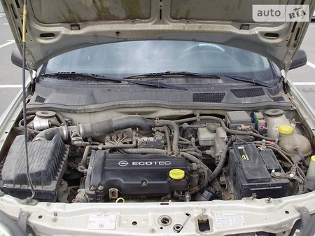 Opel Astra 2006  випуску Харків з двигуном 1.4 л газ седан механіка за 5000 долл. 
