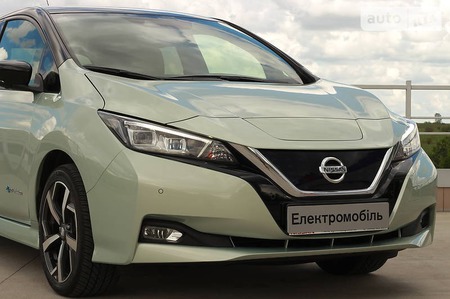 Nissan Leaf 2018  випуску Рівне з двигуном 0 л електро хэтчбек автомат за 30500 долл. 