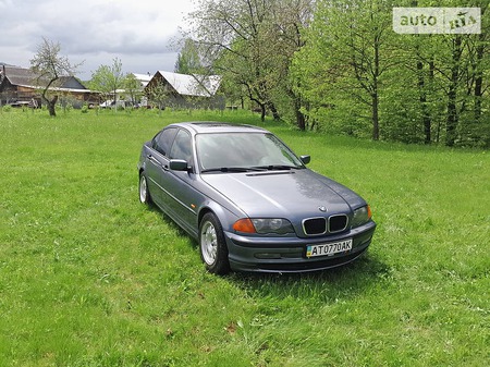 BMW 318 1998  випуску Івано-Франківськ з двигуном 1.8 л бензин седан механіка за 5500 долл. 