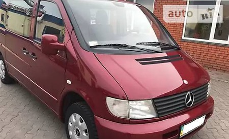 Mercedes-Benz Vito 2002  випуску Чернівці з двигуном 2.2 л дизель мінівен механіка за 4600 долл. 