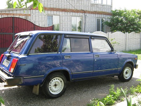 Lada 2104 2004  випуску Дніпро з двигуном 0 л бензин універсал механіка за 2000 долл. 