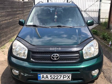 Toyota RAV 4 2004  випуску Київ з двигуном 2 л газ позашляховик механіка за 9200 долл. 