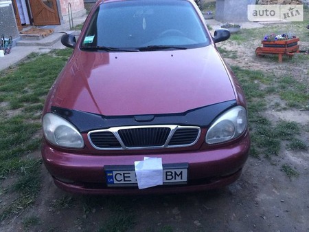 Daewoo Lanos 2004  випуску Чернівці з двигуном 1.5 л газ седан механіка за 3200 долл. 