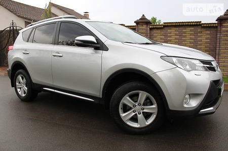 Toyota RAV 4 2014  випуску Рівне з двигуном 2.5 л газ позашляховик автомат за 20500 долл. 