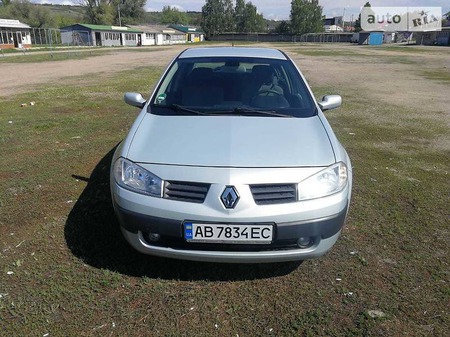 Renault Megane 2004  випуску Вінниця з двигуном 1.6 л бензин седан механіка за 5600 долл. 