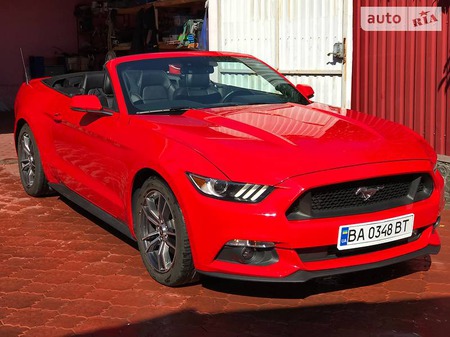 Ford Mustang 2017  випуску Кропивницький з двигуном 2.3 л бензин кабріолет автомат за 24500 долл. 