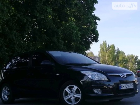 Hyundai i30 2009  випуску Дніпро з двигуном 1.6 л газ хэтчбек автомат за 8450 долл. 