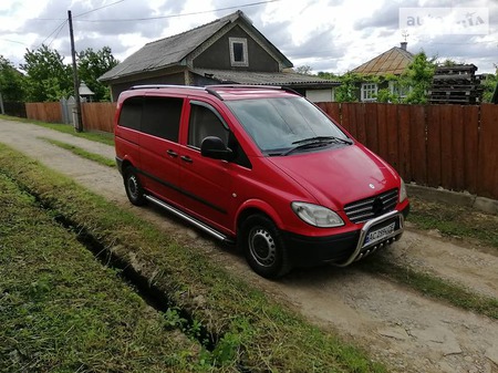 Mercedes-Benz Vito 2005  випуску Чернівці з двигуном 2.2 л дизель мінівен механіка за 8000 долл. 